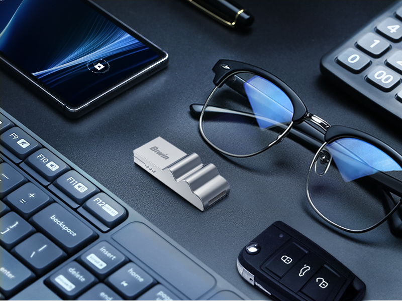 6-biwin-ud30-usb-flash-drive-with-compact-size-for-portable-storage
